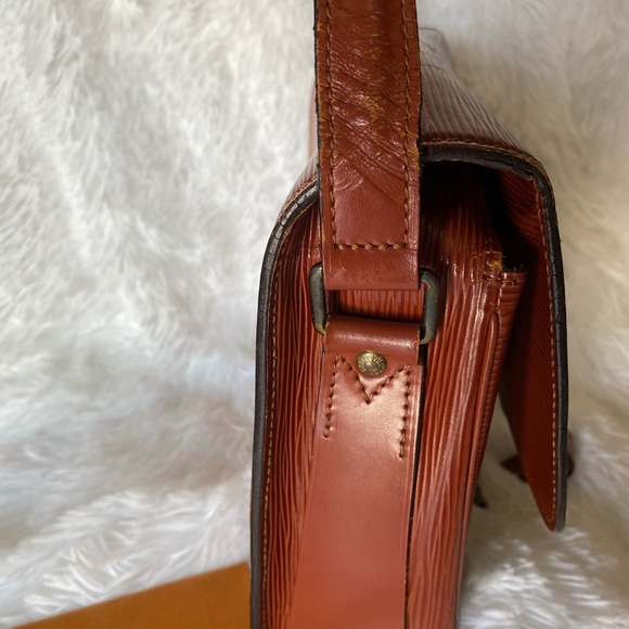 Cartouchiere crossbody bag MM - Picture 12 of 16